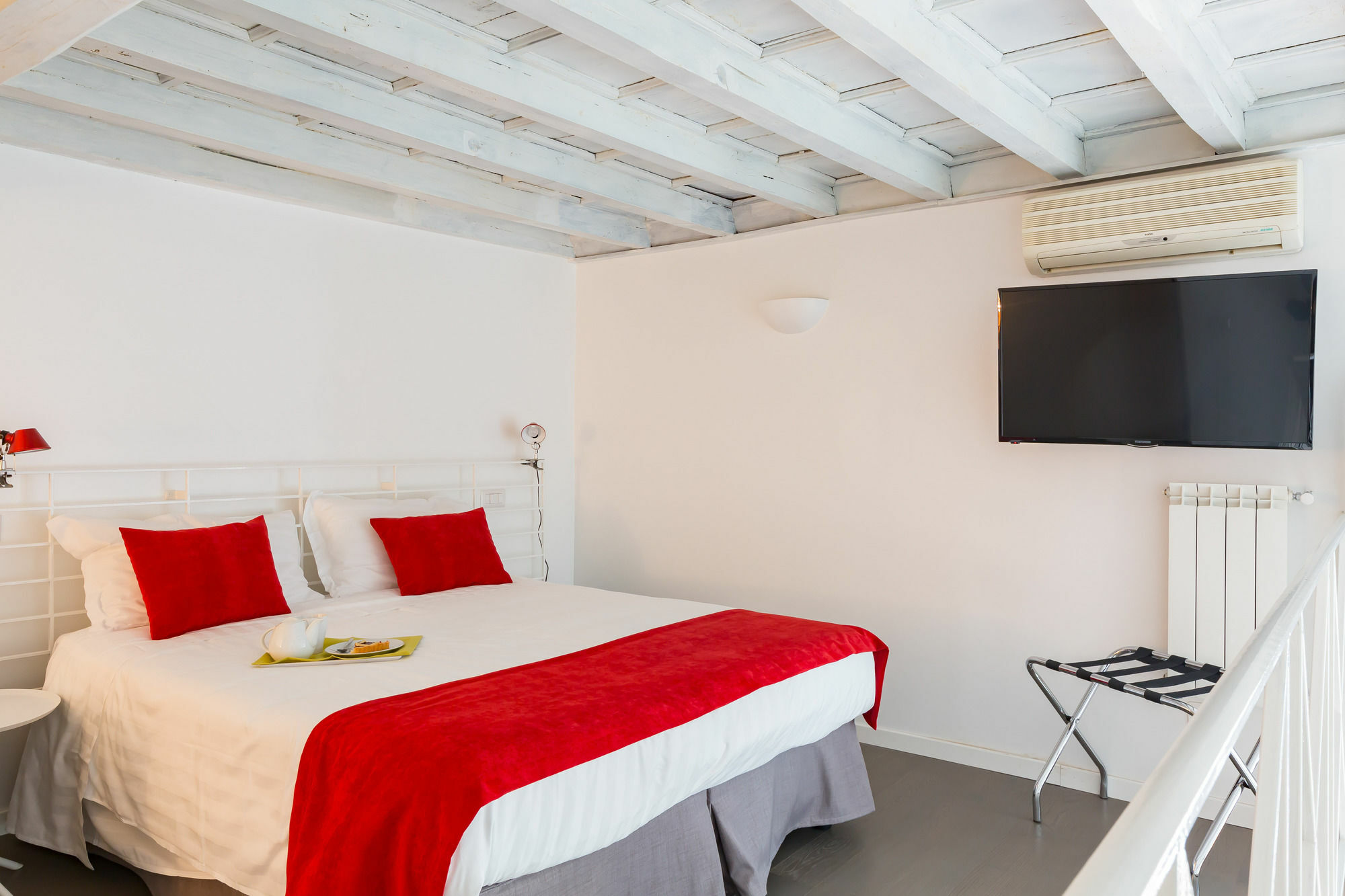 Cancelleria Comfort 3* Rome